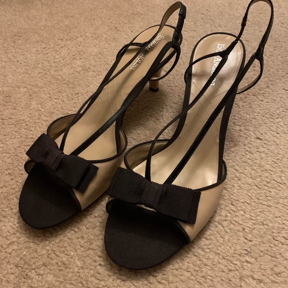 Enzo Angiolini nude leather strappy ladies shoe, size 9 - Picture 1 of 8